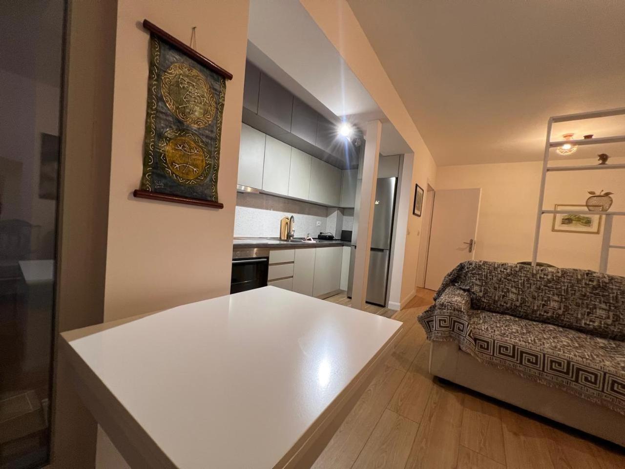 Dream Apartament Тирана Экстерьер фото