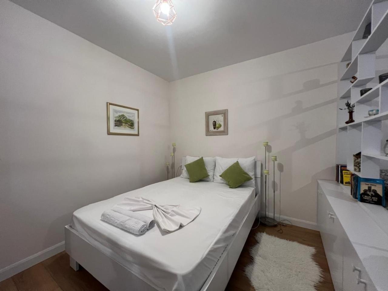 Dream Apartament Тирана Экстерьер фото